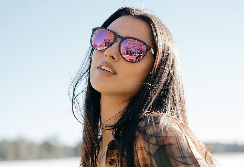 Sunglasses with Black Frame and Polarized Fuchsia Lenses, Model