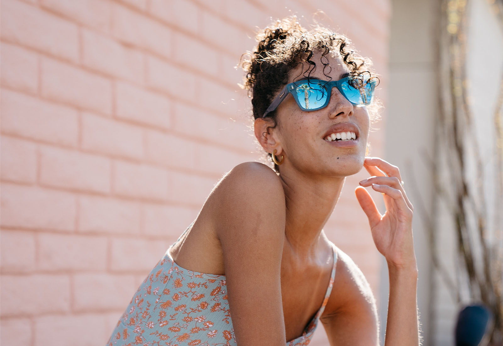 Woman wearing sunglasses